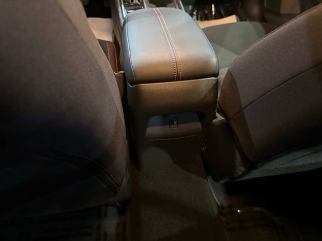 Certified 2025 Nissan Sentra SR w/ Midnight Edition FWD image 26