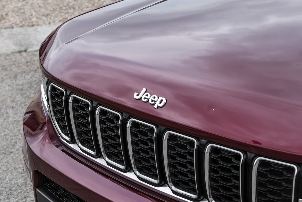 Used 2023 Jeep Grand Cherokee L Limited w/ Trailer Tow Group (B) AWD/4WD image 48