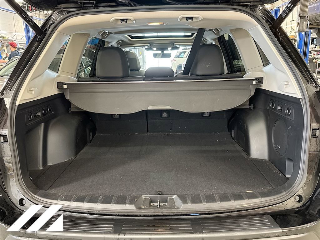 Used 2024 Subaru Forester Limited image 30