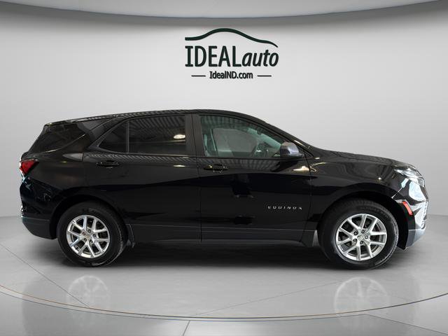 Used 2024 Chevrolet Equinox LS w/ LS Convenience Package AWD/4WD image 12