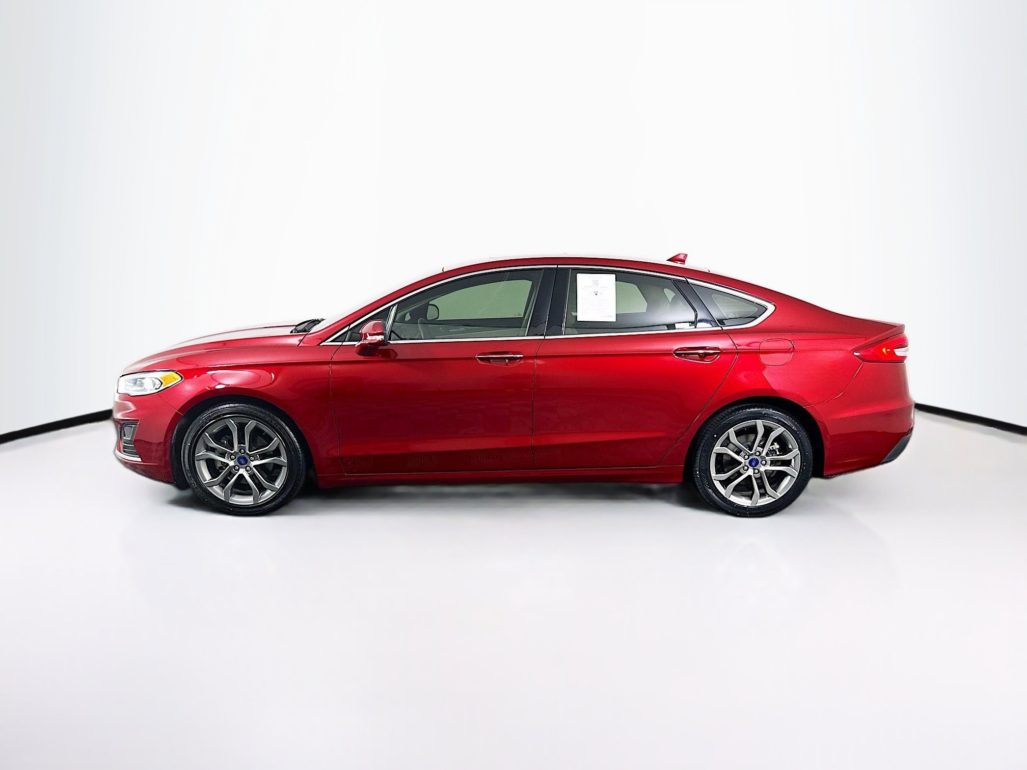 Used 2019 Ford Fusion SEL FWD image 4