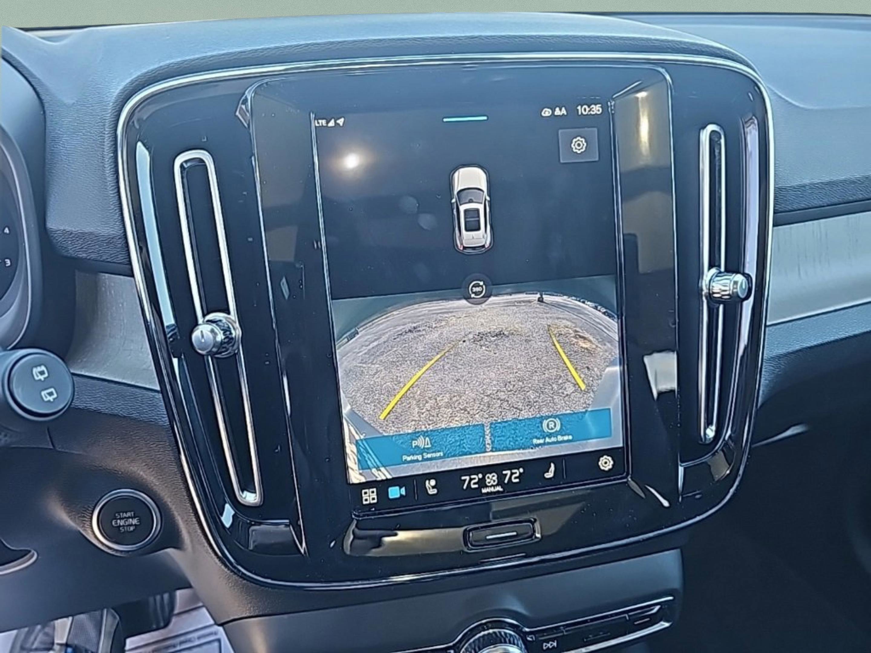 Used 2023 Volvo XC40 B5 Plus w/ Protection Package Premier image 24