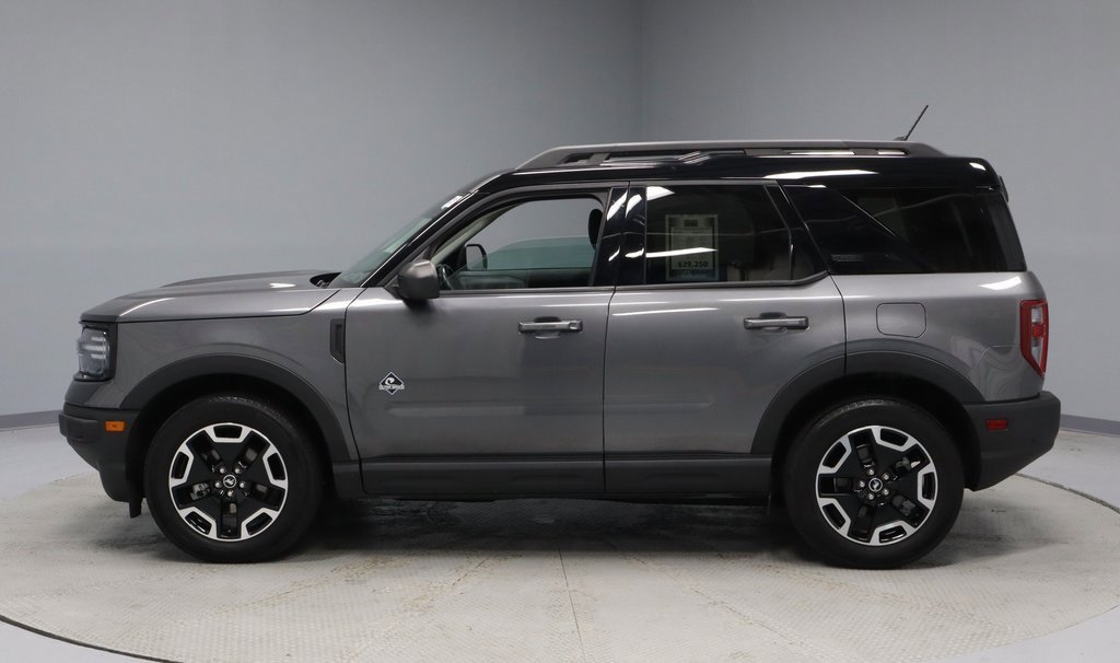 Certified 2023 Ford Bronco Sport Outer Banks w/ Tech Package image 9