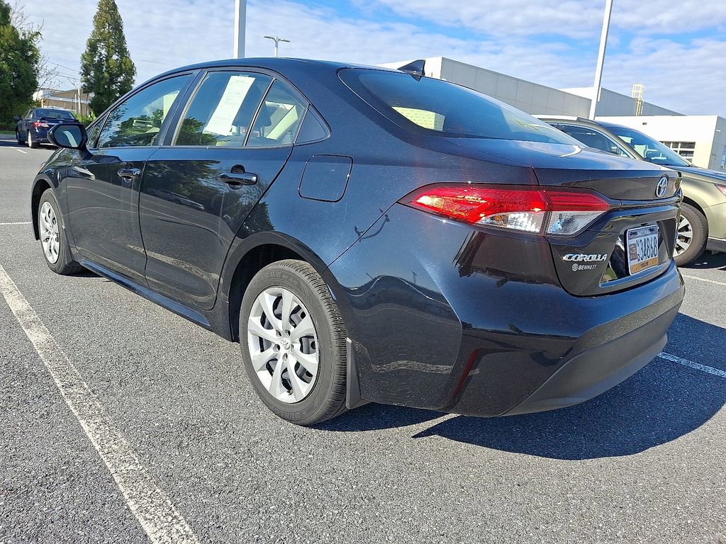 Used 2023 Toyota Corolla LE FWD image 5