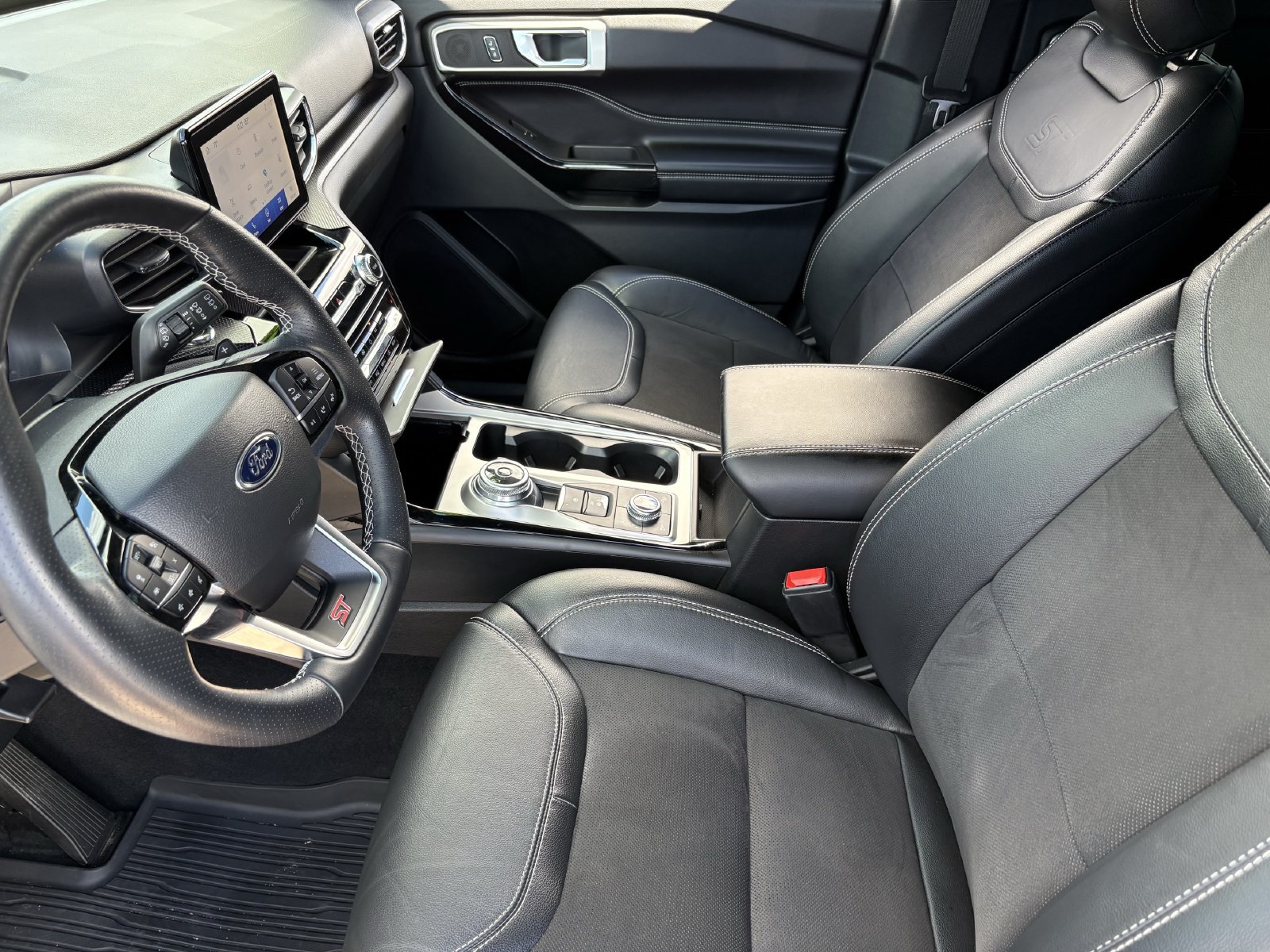 Certified 2022 Ford Explorer ST AWD/4WD image 22