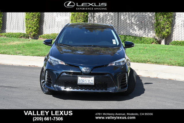 Used 2017 Toyota Corolla SE w/ SE Premium Package FWD image 2
