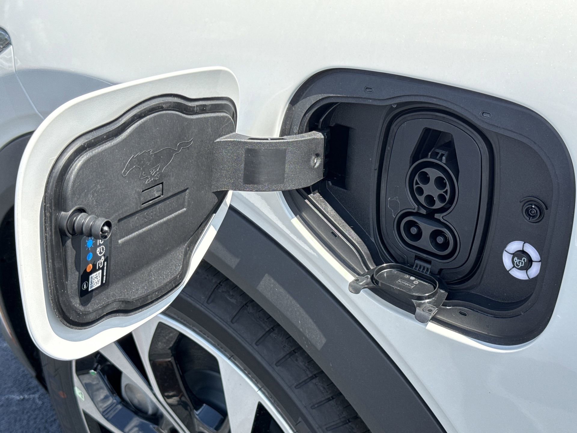 New 2025 Ford Mustang Mach-E Select w/ Interior Protection Package image 31