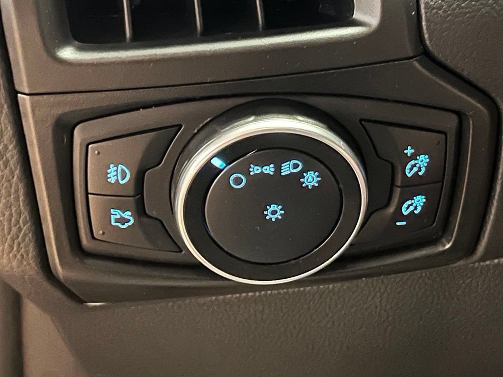 Used 2017 Ford Focus Titanium FWD image 15