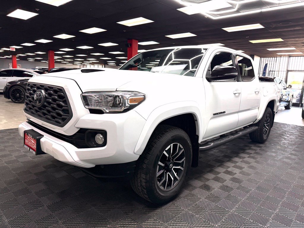 Used 2020 Toyota Tacoma TRD Sport w/ Technology Package AWD/4WD image 7
