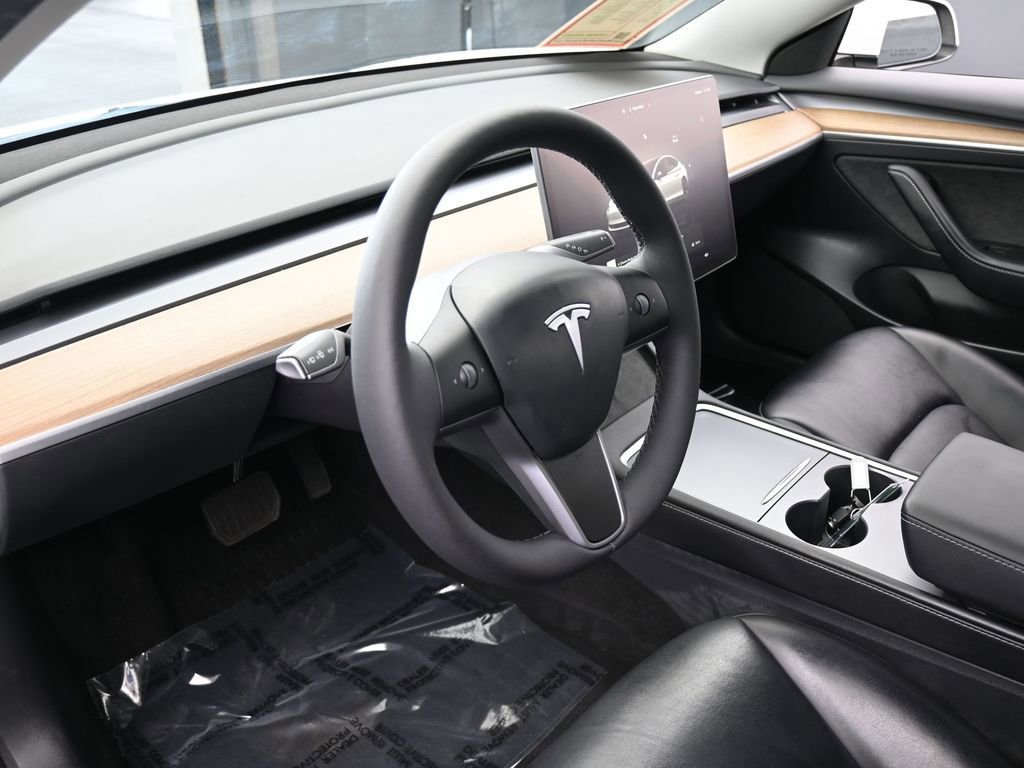 Used 2023 Tesla Model 3 Standard Range image 10