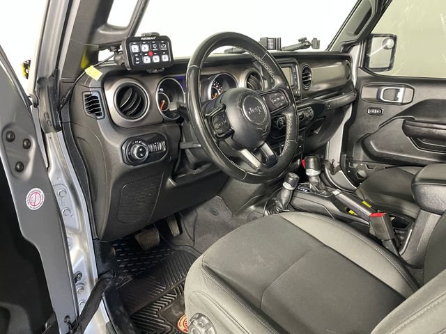 Used 2020 Jeep Gladiator Sport w/ Quick Order Package 24S AWD/4WD image 3