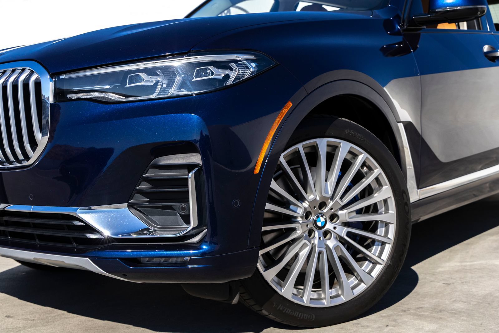 Used 2022 BMW X7 xDrive40i w/ Premium Package AWD/4WD image 10