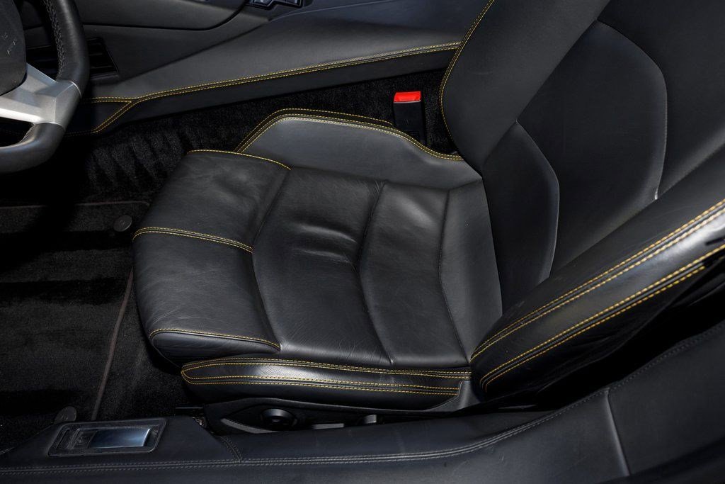 Used 2014 Lamborghini Aventador image 22