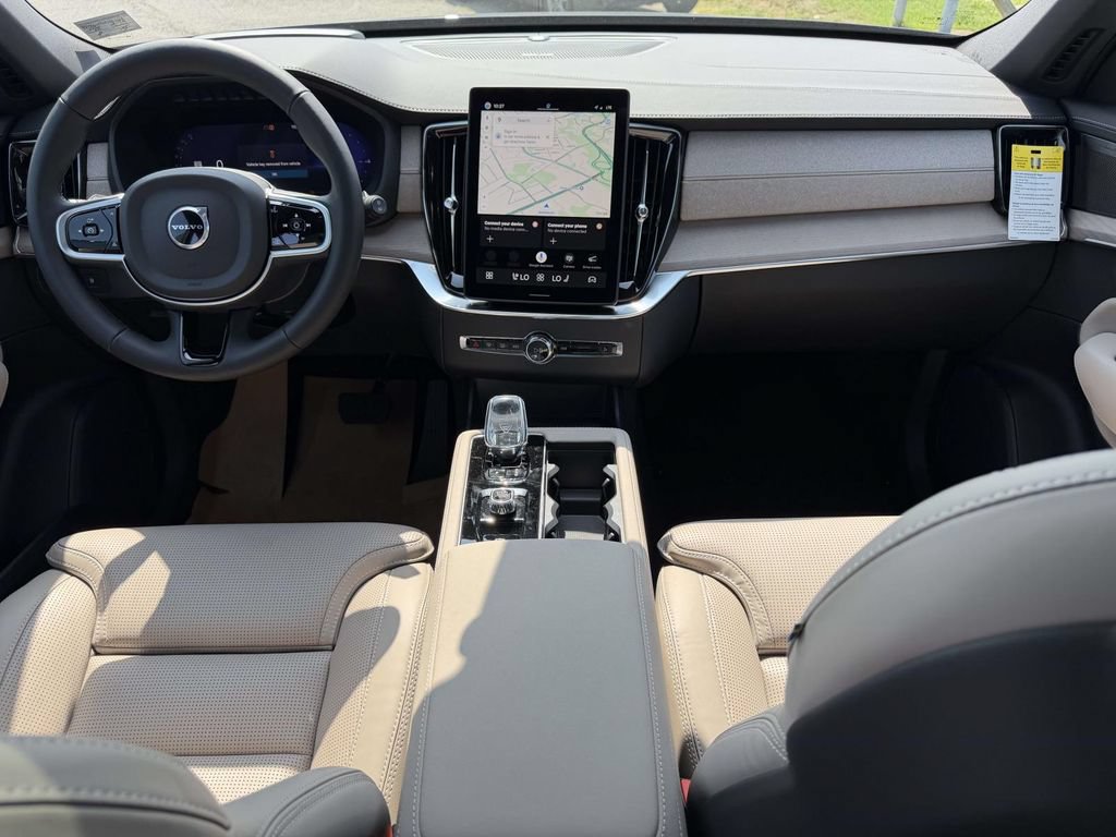New 2026 Volvo XC90 T8 Ultra w/ Protection Package AWD/4WD image 2