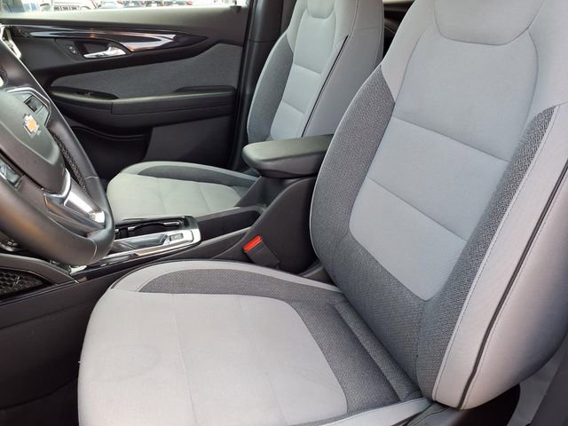 Used 2024 Chevrolet TrailBlazer LT w/ Convenience Package image 3