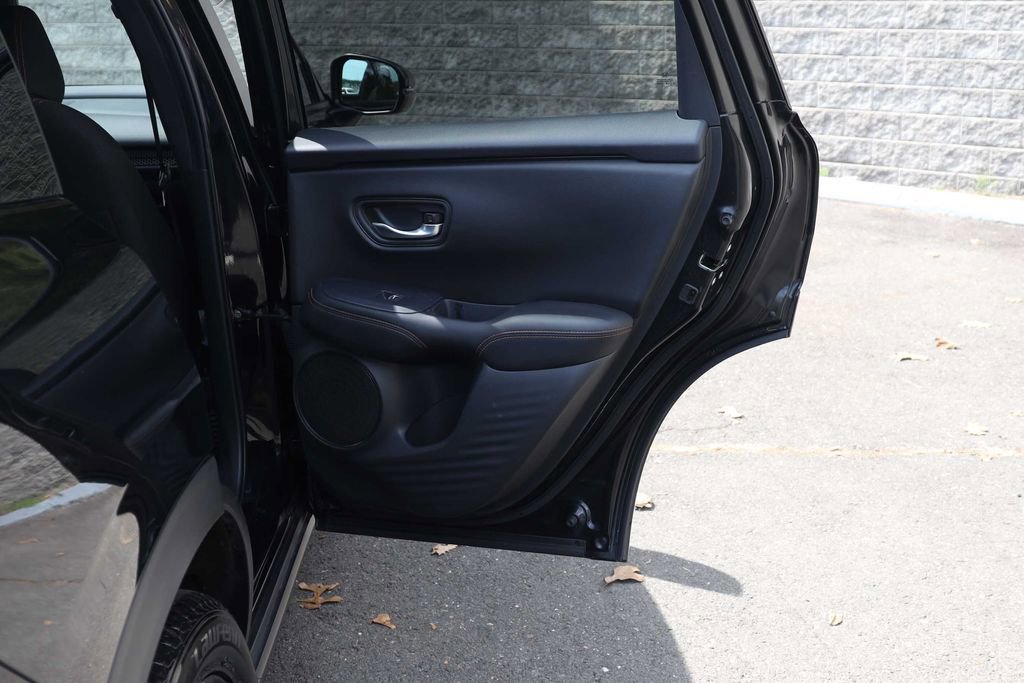 Used 2025 Honda HR-V Sport image 16