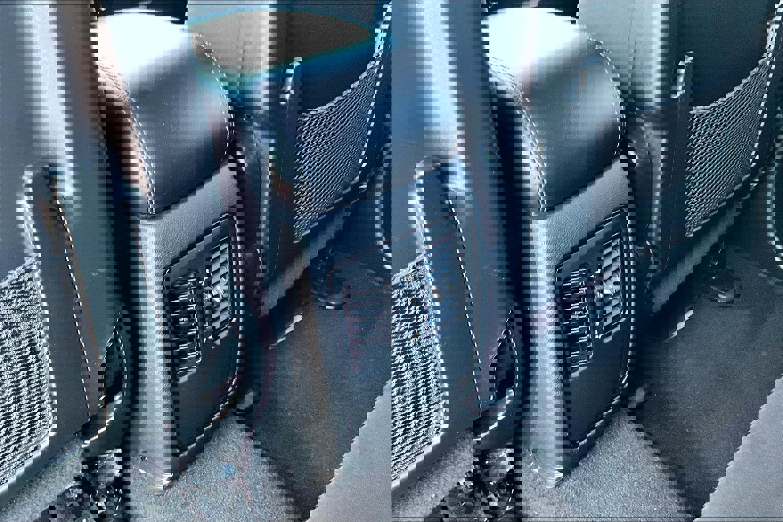 Used 2023 Dodge Durango SXT image 10