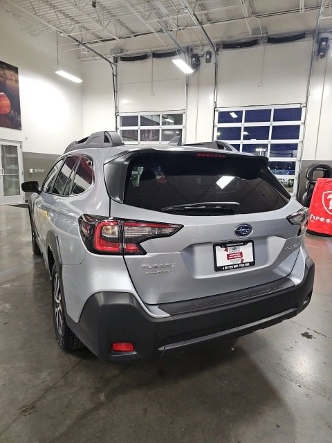 Certified 2025 Subaru Outback Premium w/ Popular Package #1A image 9