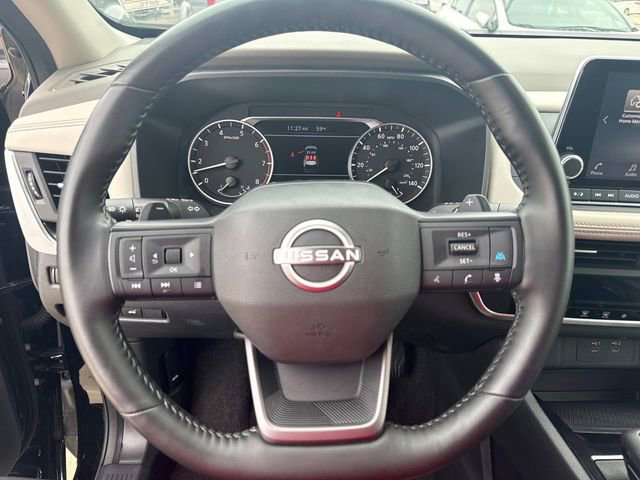 Used 2025 Nissan Rogue SV image 28