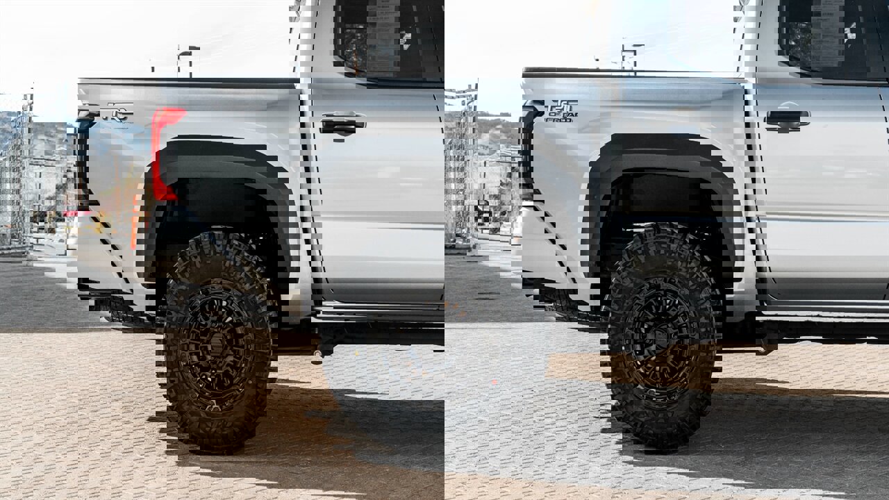 Used 2024 Toyota Tacoma TRD Off-Road image 10