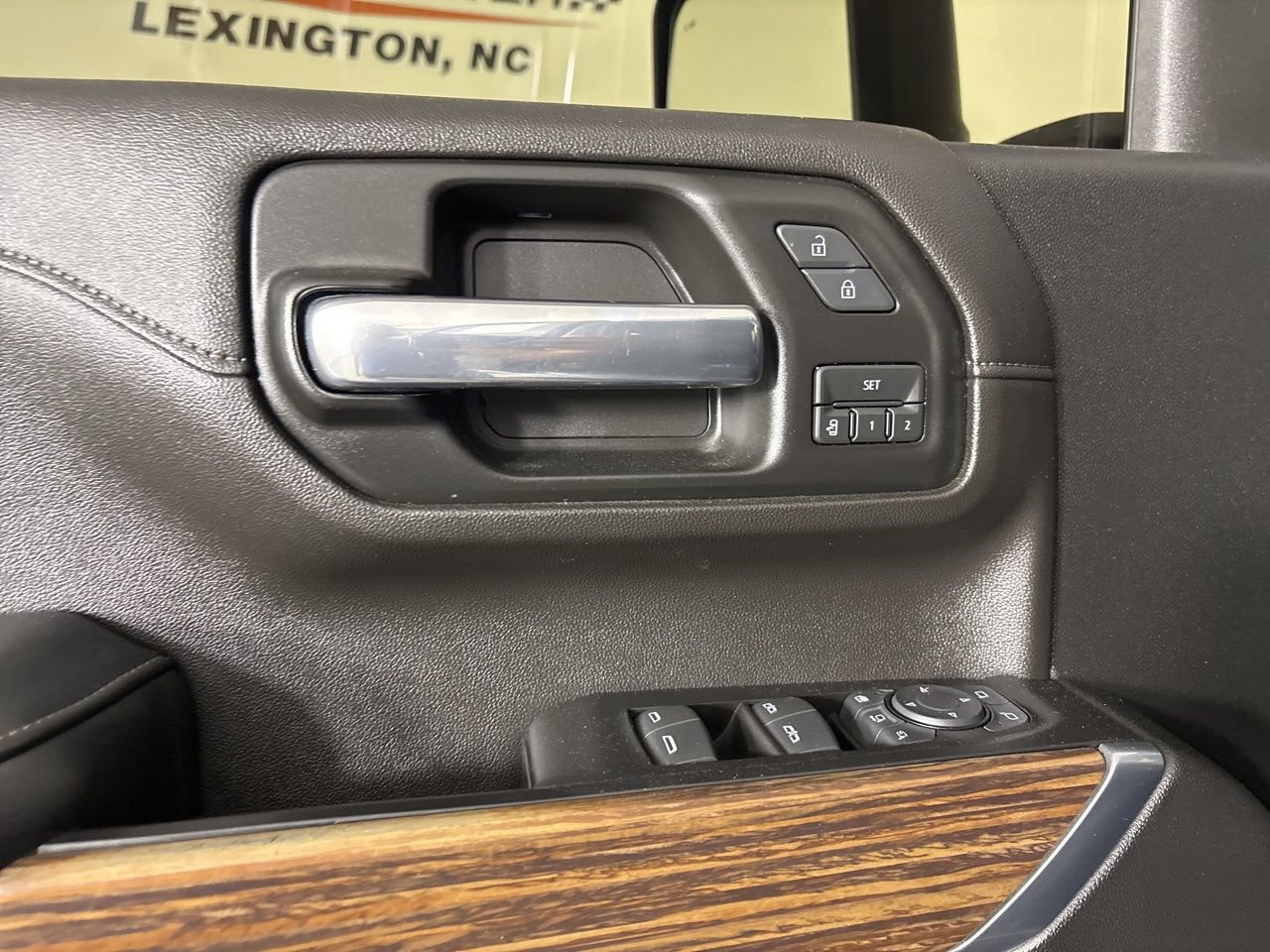 Used 2020 Chevrolet Silverado 3500 High Country w/ Technology Package image 8