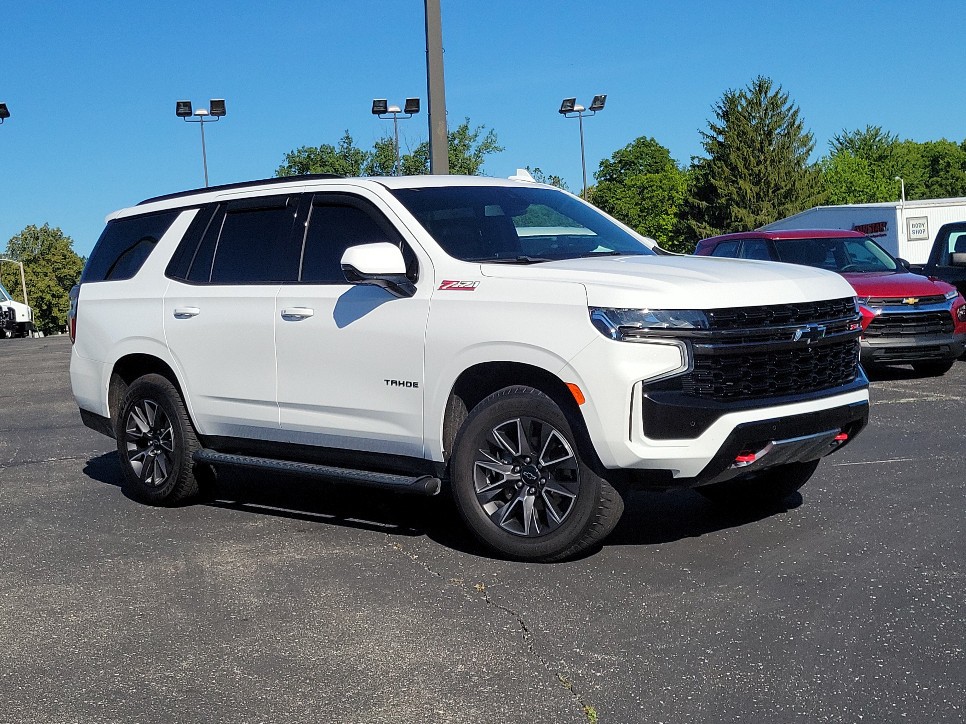 Used 2021 Chevrolet Tahoe Z71 w/ Z71 Off-Road Package AWD/4WD image 31