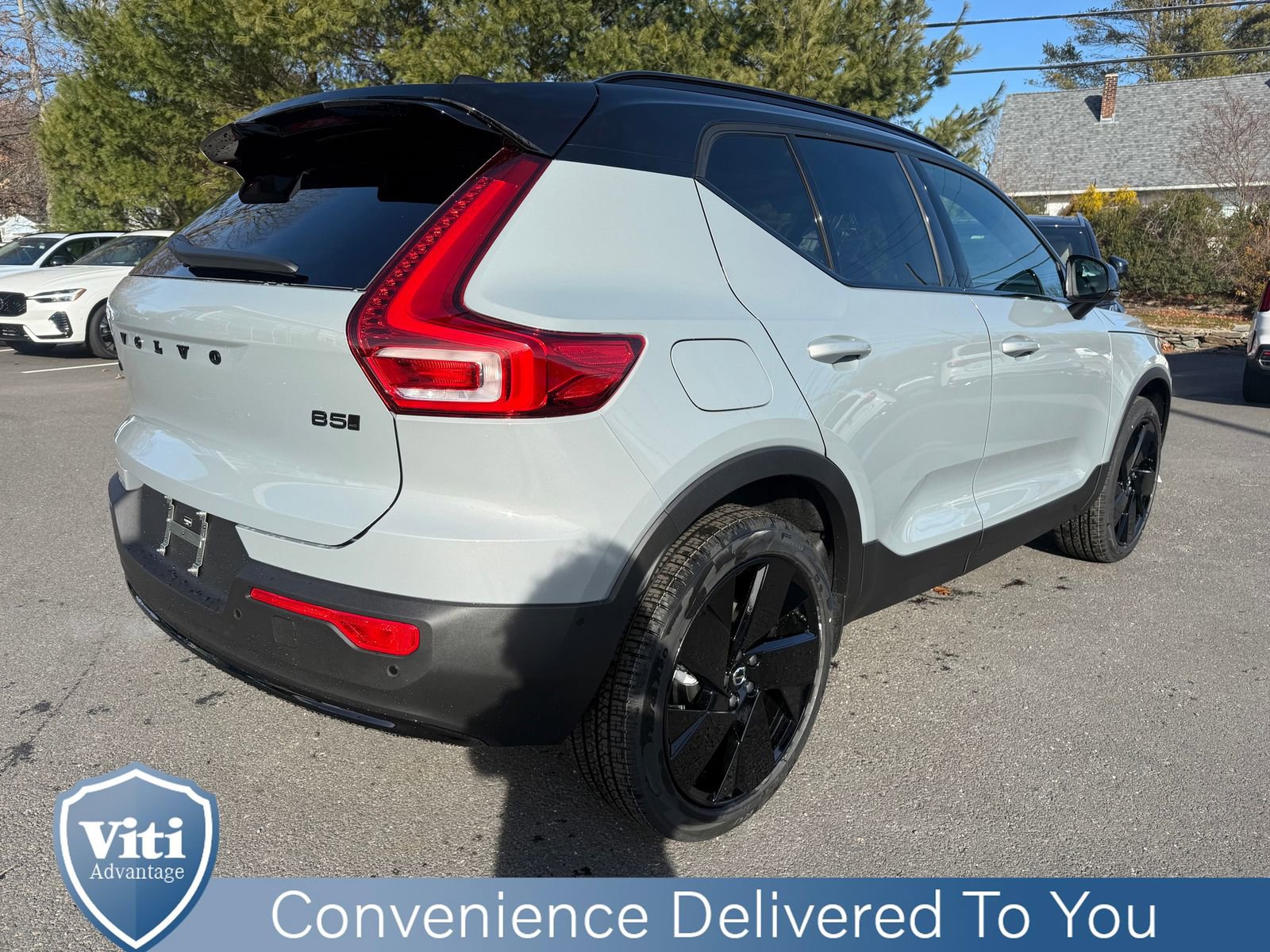 New 2026 Volvo XC40 B5 Ultra w/ Protection Package Premier image 8