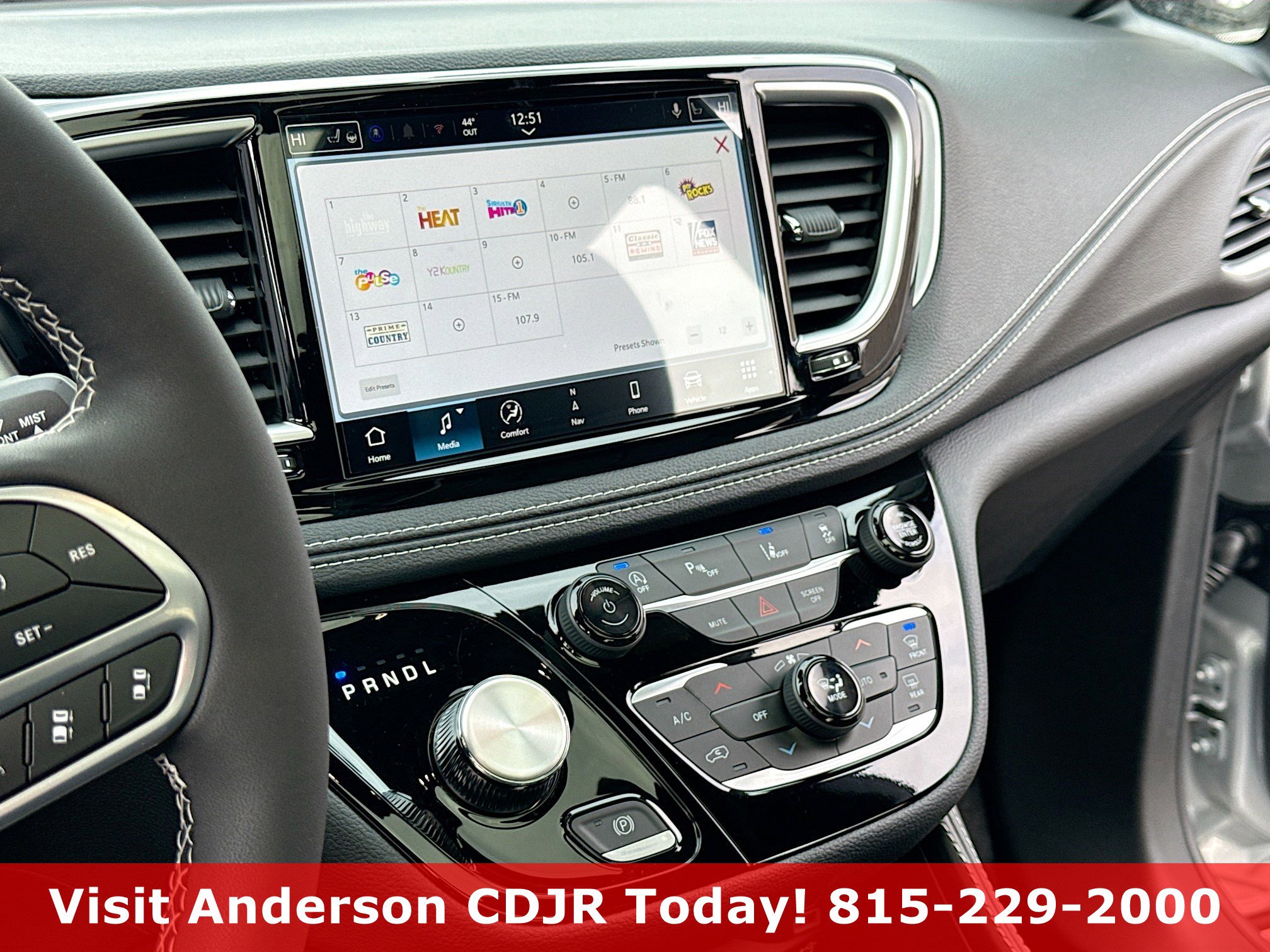 New 2026 Chrysler Pacifica Limited w/ Uconnect Theater Family Group image 11