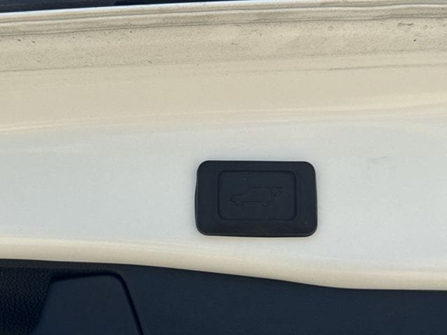 Used 2024 Toyota RAV4 XLE Premium AWD/4WD image 35