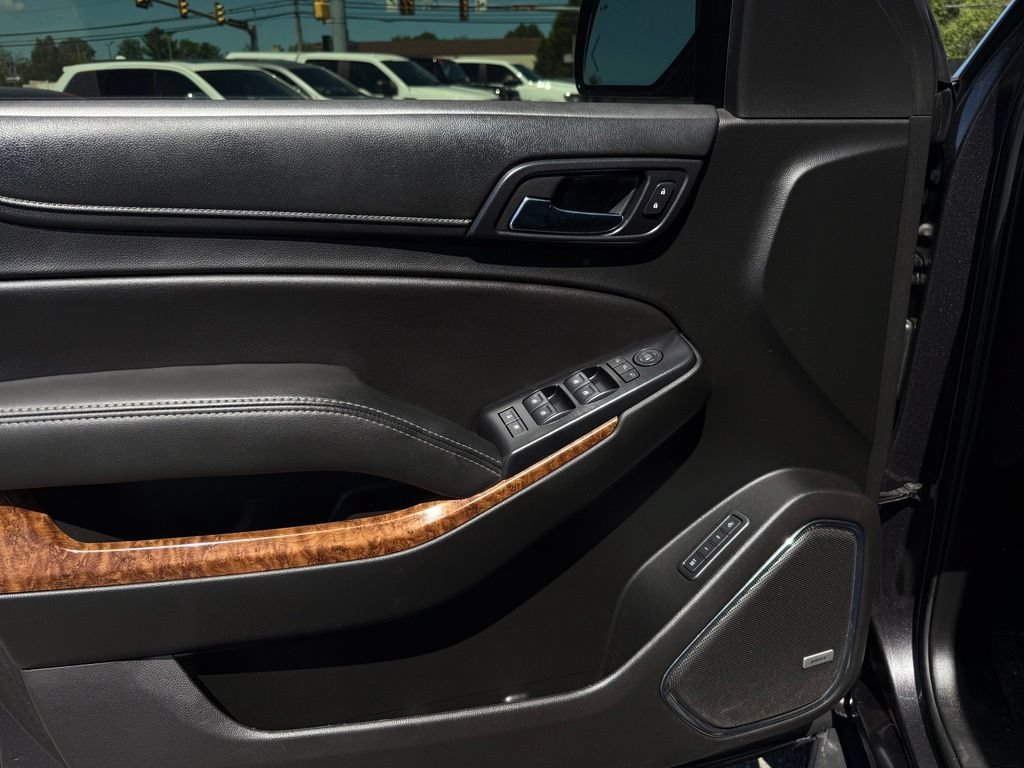 Used 2018 Chevrolet Suburban Premier w/ RST Edition AWD/4WD image 24