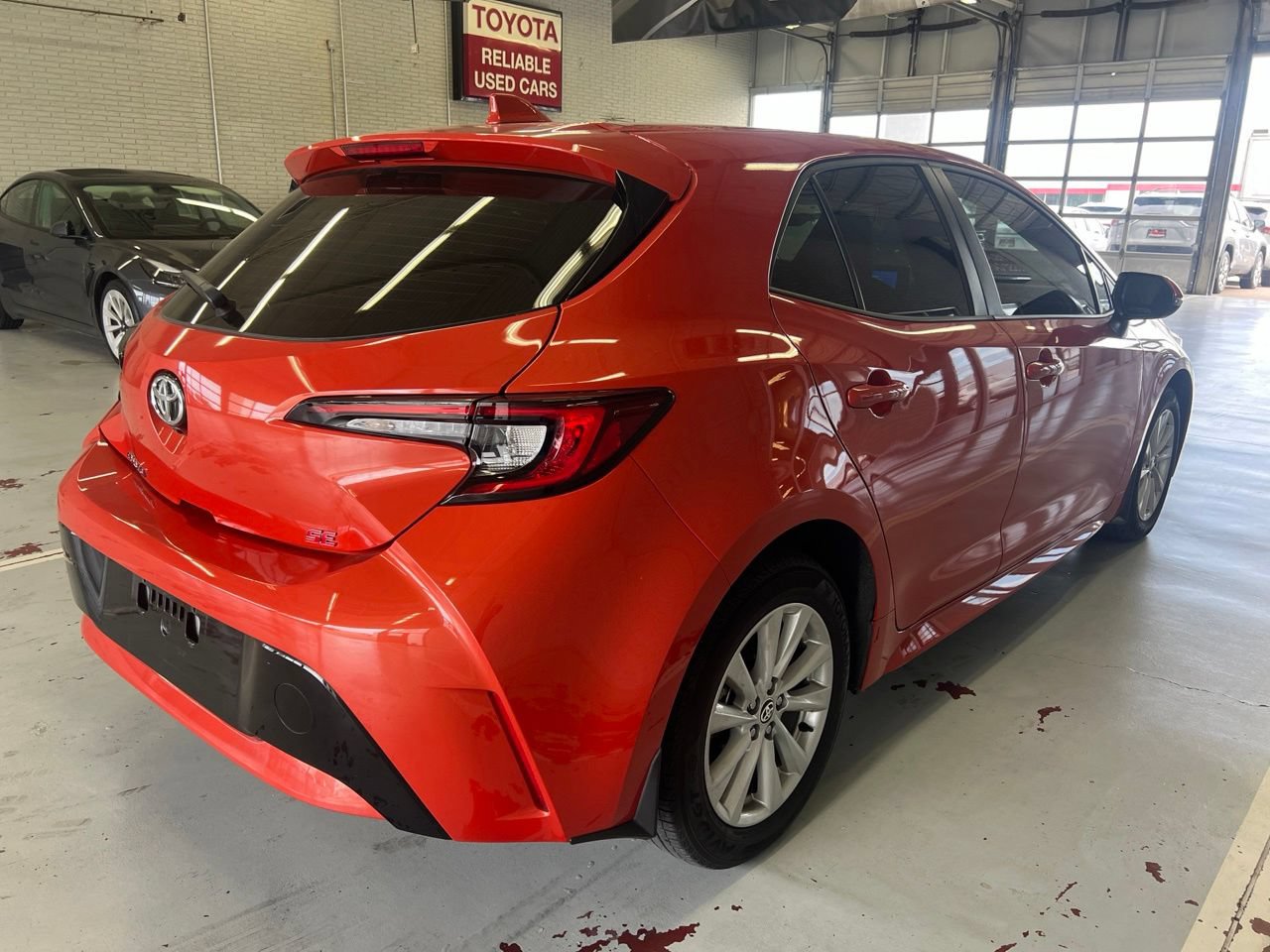 Used 2024 Toyota Corolla SE FWD image 4