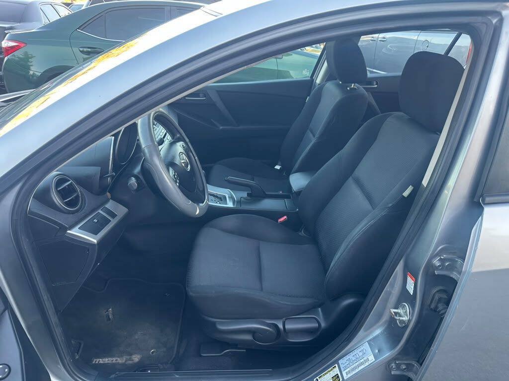 Used 2010 MAZDA MAZDA3 i Touring FWD image 10