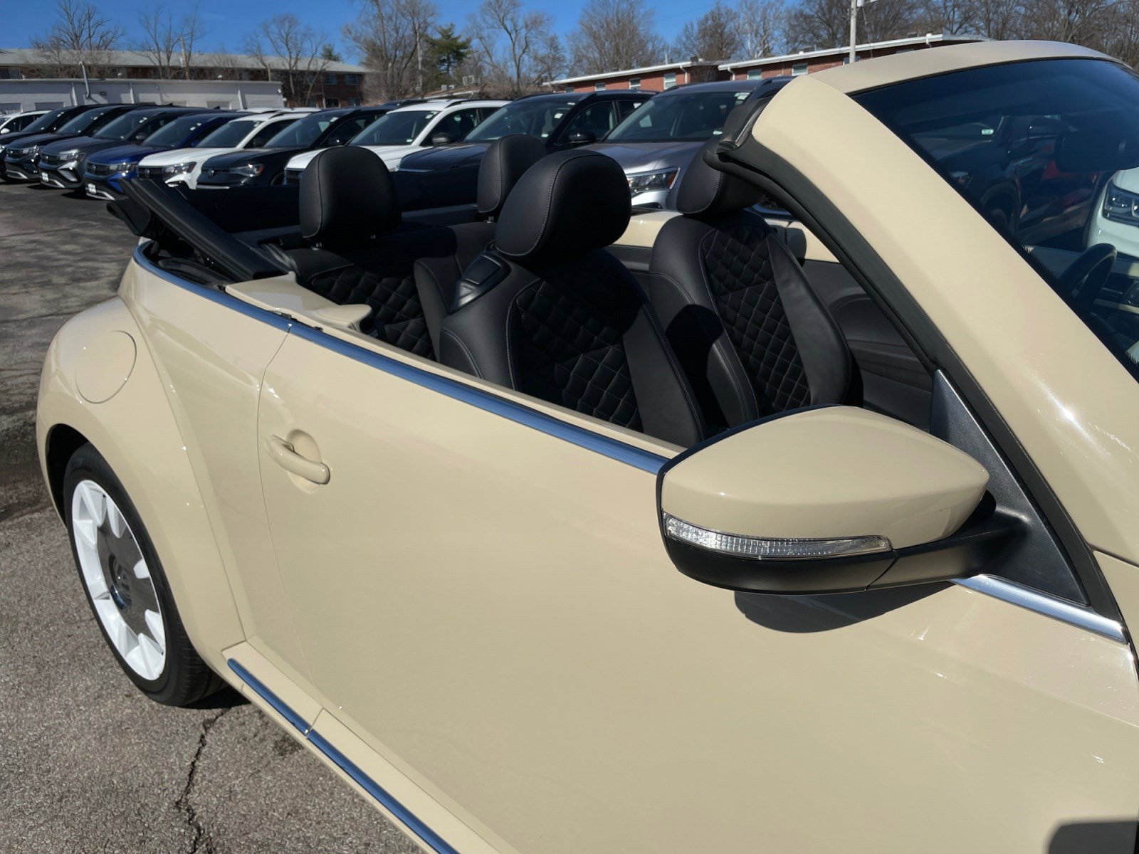 Used 2019 Volkswagen Beetle 2.0T Final Edition SEL FWD image 19