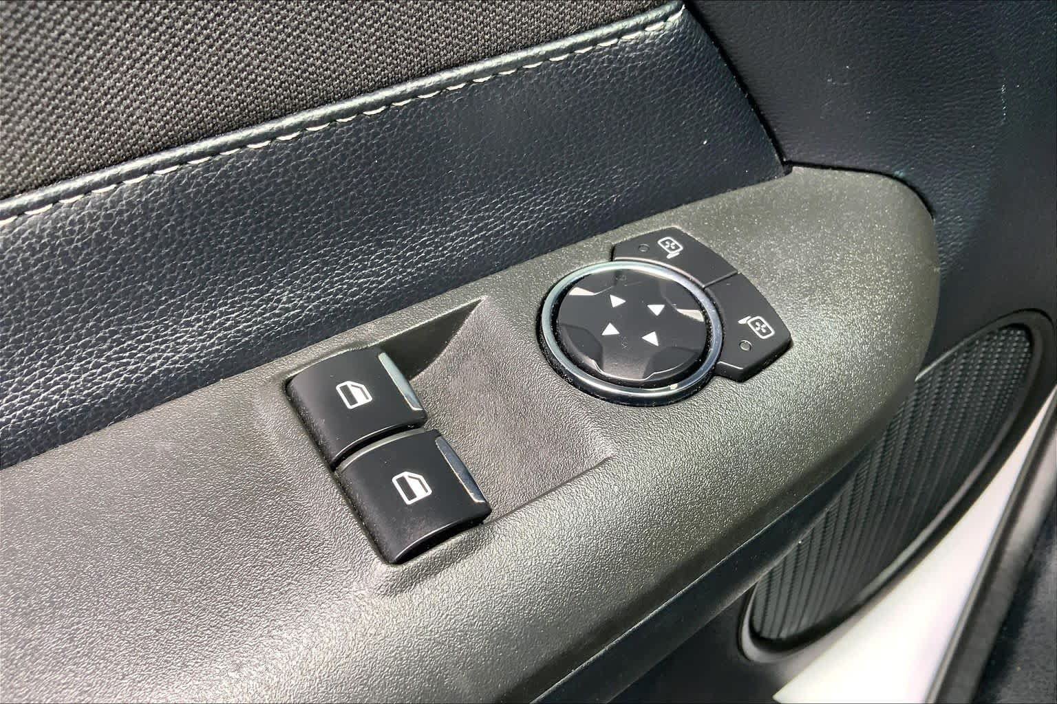 Used 2015 Ford Mustang Coupe RWD image 30