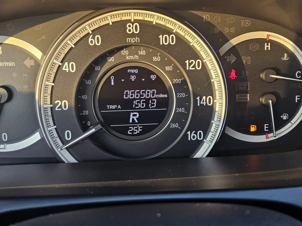 Used 2017 Honda Accord EX-L image 11