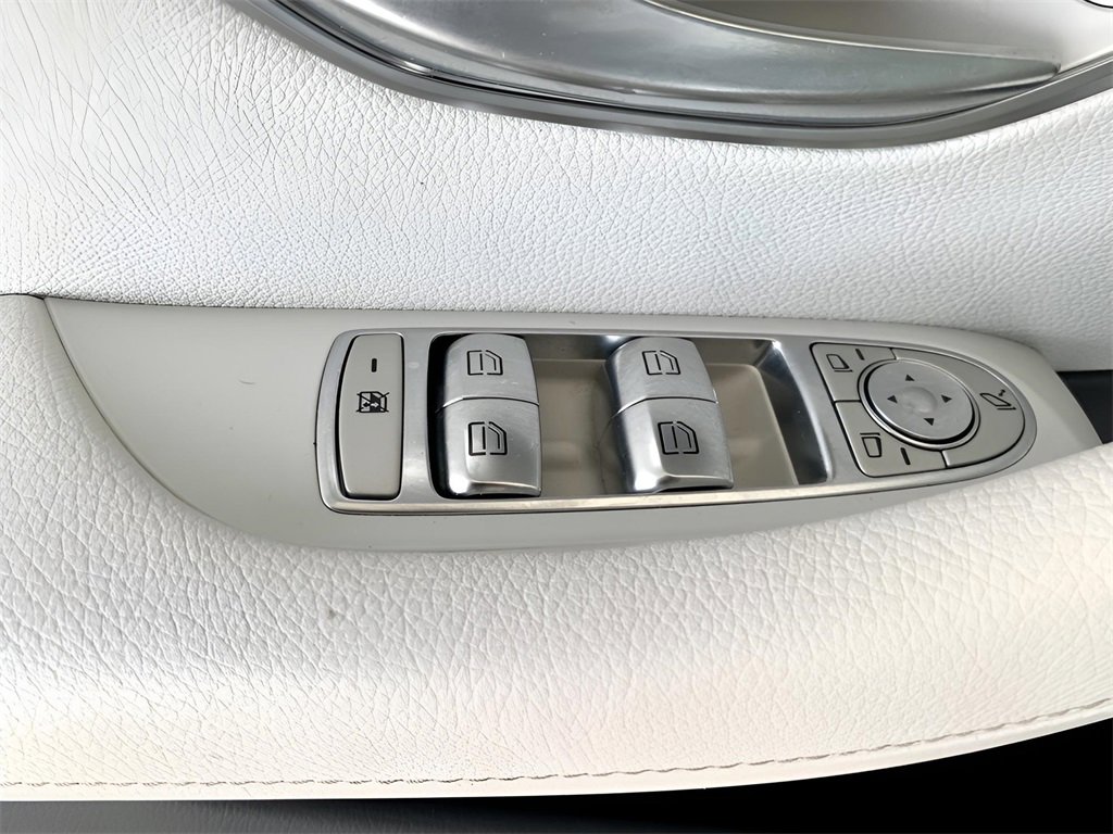 Used 2021 Mercedes-Benz E 350 Sedan image 14