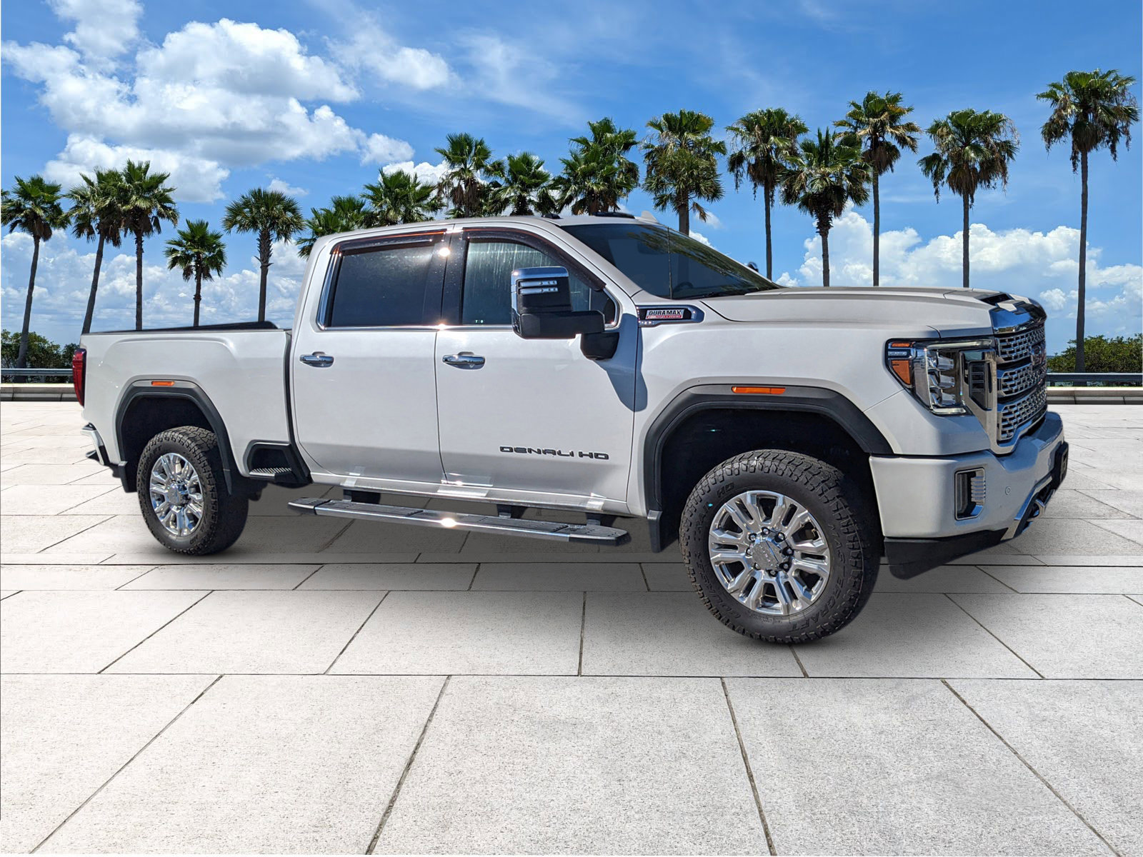 Used 2022 GMC Sierra 2500 Denali image 2