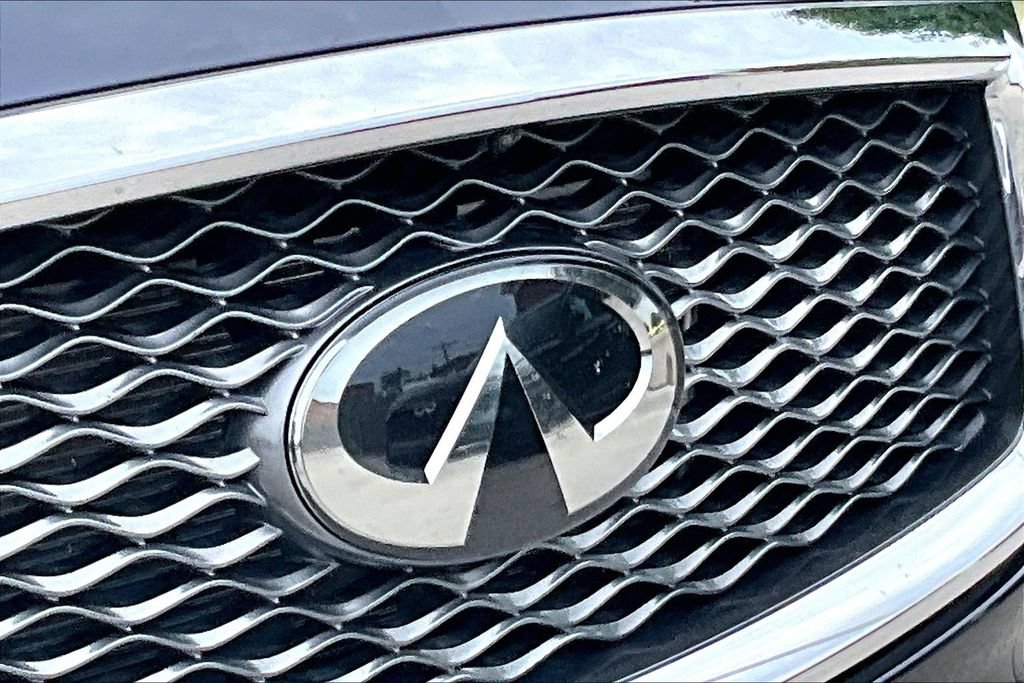 Certified 2019 INFINITI QX50 Essential w/ Sensory Package AWD/4WD image 11