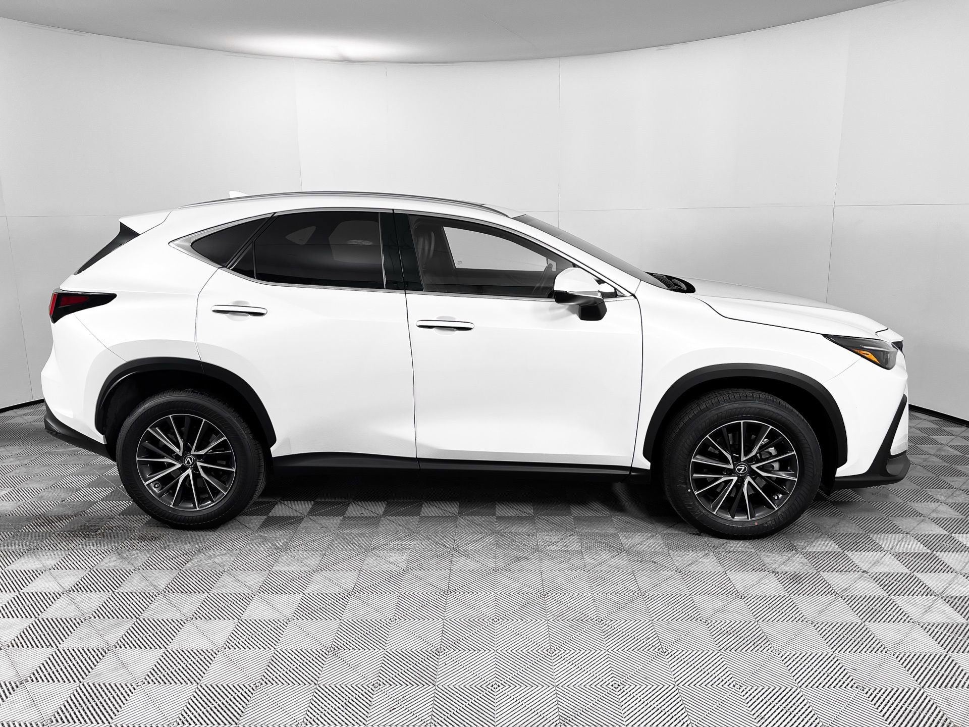 Used 2022 Lexus NX 350 AWD w/ Premium Package image 8