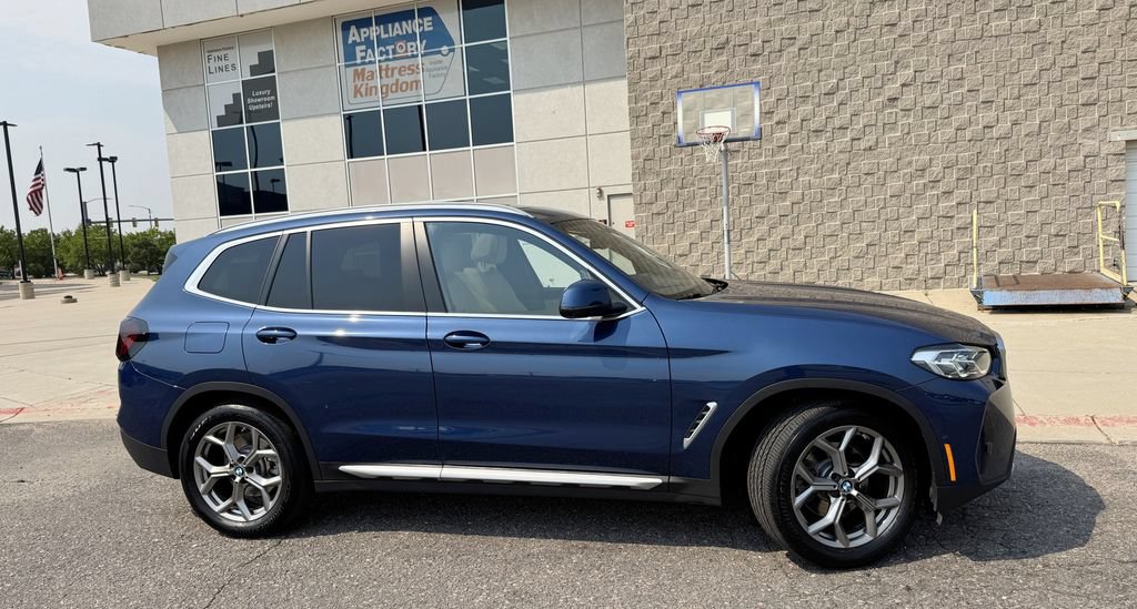 Used 2024 BMW X3 xDrive30i w/ Premium Package w/ZPA AWD/4WD image 5