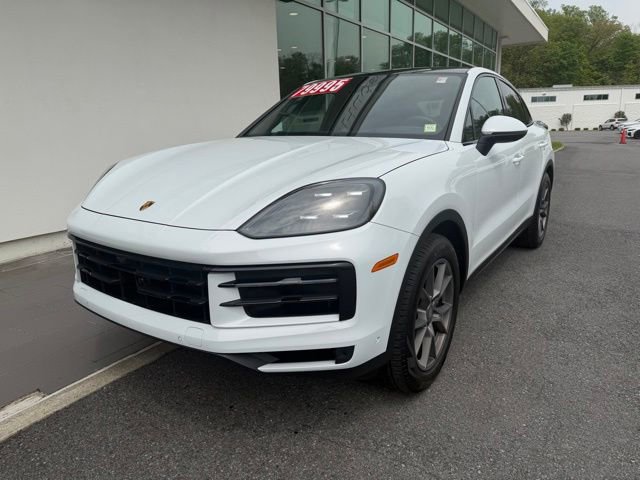 Used 2024 Porsche Cayenne Coupe AWD/4WD image 2