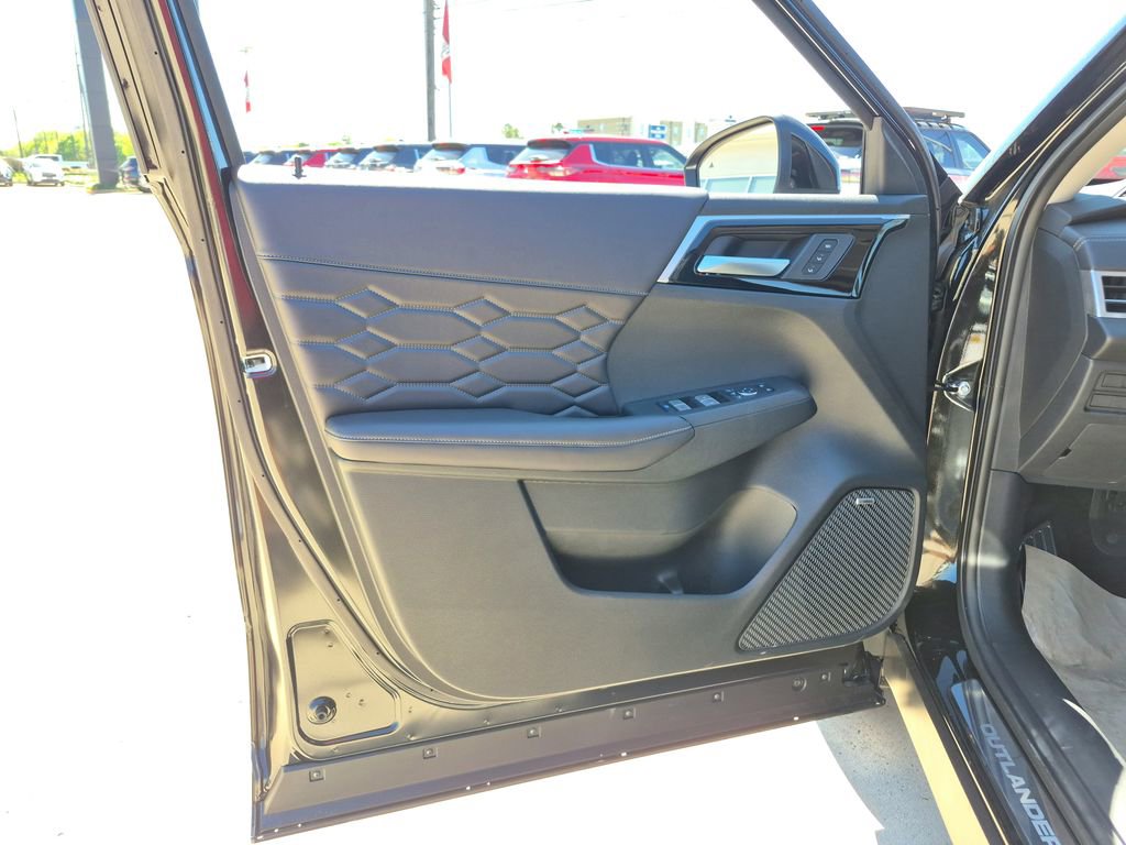 New 2026 Mitsubishi Outlander SEL FWD image 20