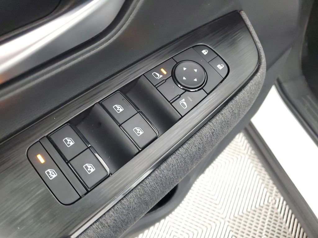 New 2026 Nissan Kicks SV w/ SV Premium Package image 29