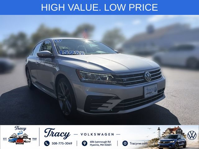 Used 2017 Volkswagen Passat 1.8T R-Line w/ R-Line Lighting Package FWD image 1