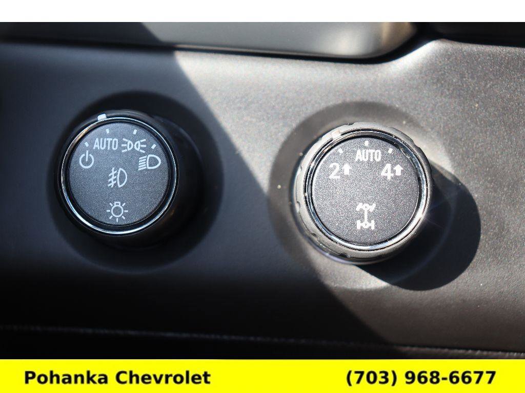 Used 2016 Chevrolet Suburban LT w/ Luxury Package image 14