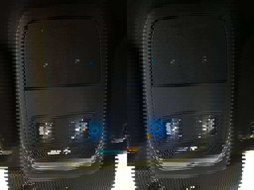 Used 2025 Ford Explorer ST-Line image 29