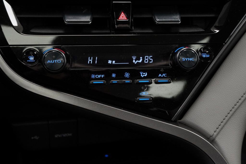 Used 2023 Toyota Camry XLE w/ Cold Weather Package image 31