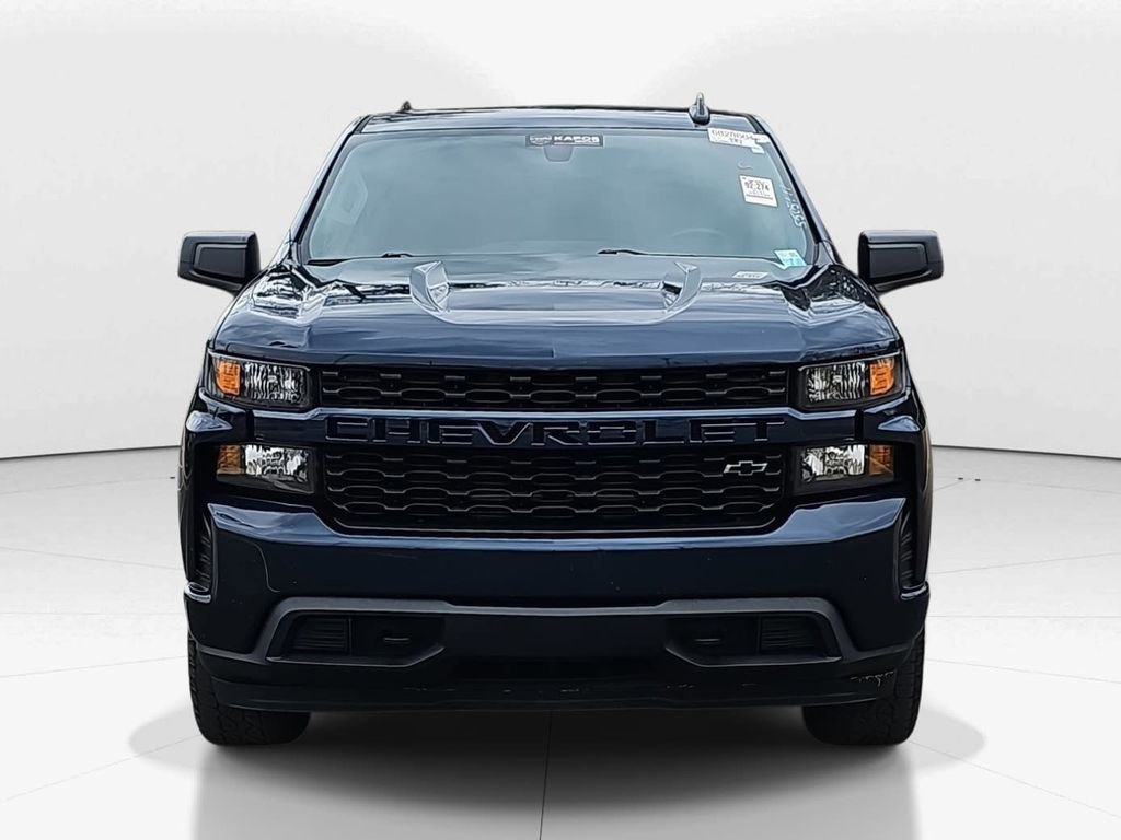 Used 2021 Chevrolet Silverado 1500 Custom w/ LPO, Dark Essentials Package image 2