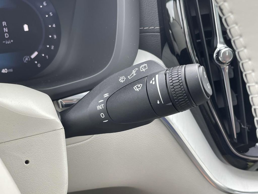 New 2026 Volvo XC60 B5 Ultra w/ Protection Package Premier image 16