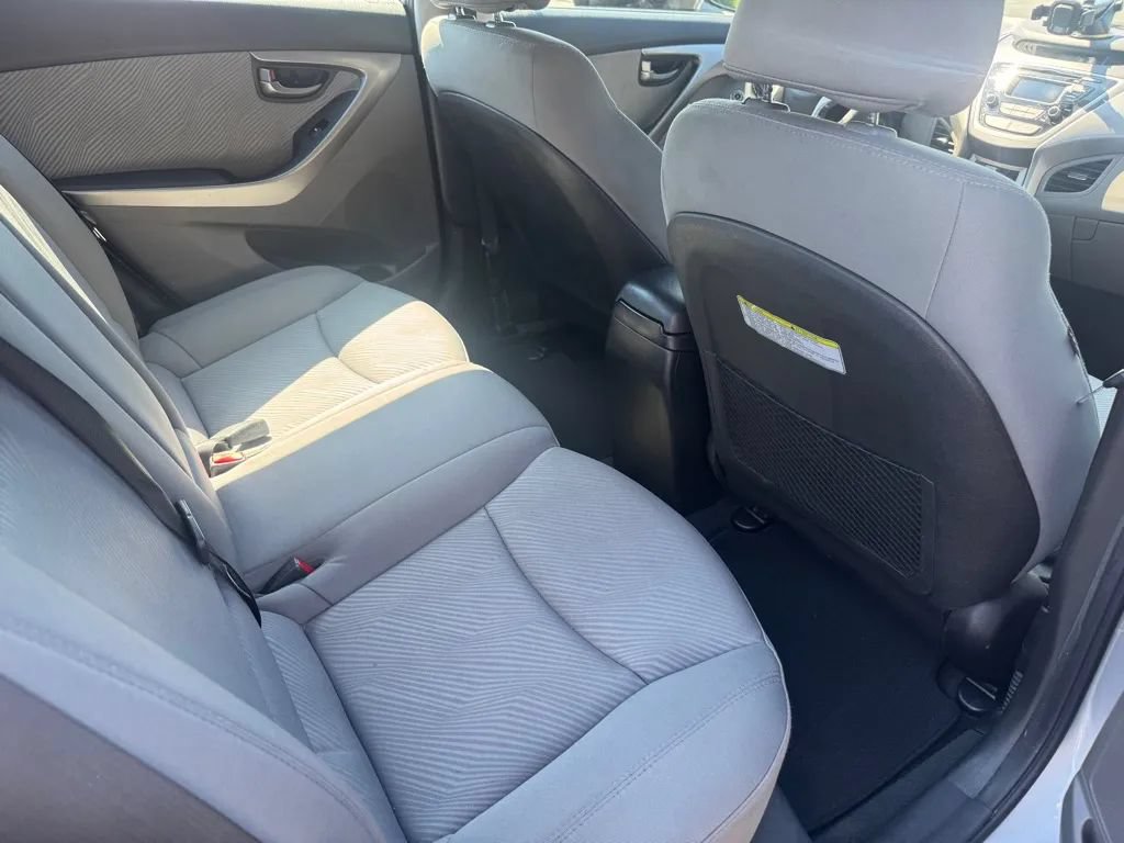 Used 2013 Hyundai Elantra GLS w/ Preferred Pkg FWD image 7